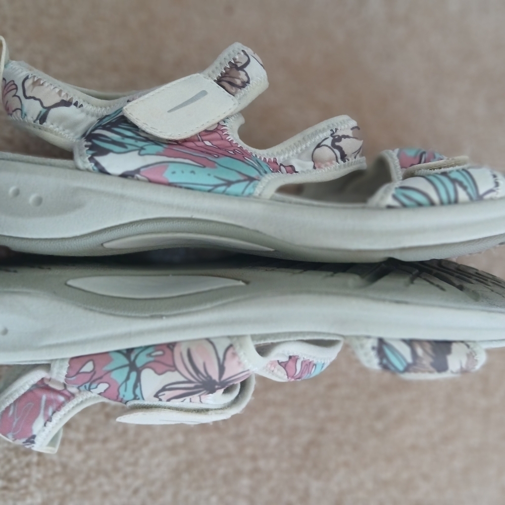 Easy Spirit Floral Sandals 8.5M - Picture 4 of 7